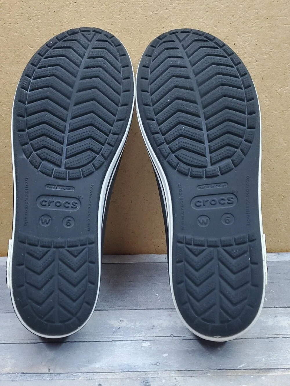 CROCS Navy and White Crocband Ballerina Flats Size W 6